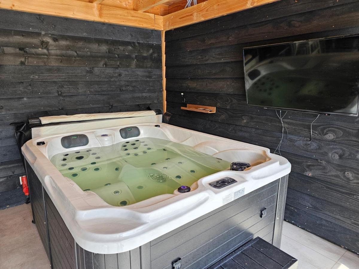 Ham Annex Met Prive Jacuzzi Villa Almelo Exteriör bild
